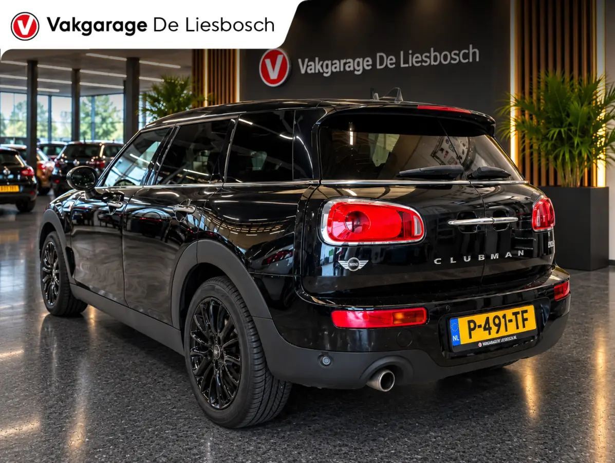1.5 Cooper Chili Serious Business/leer/navi/pano/stoelverw/boeken
