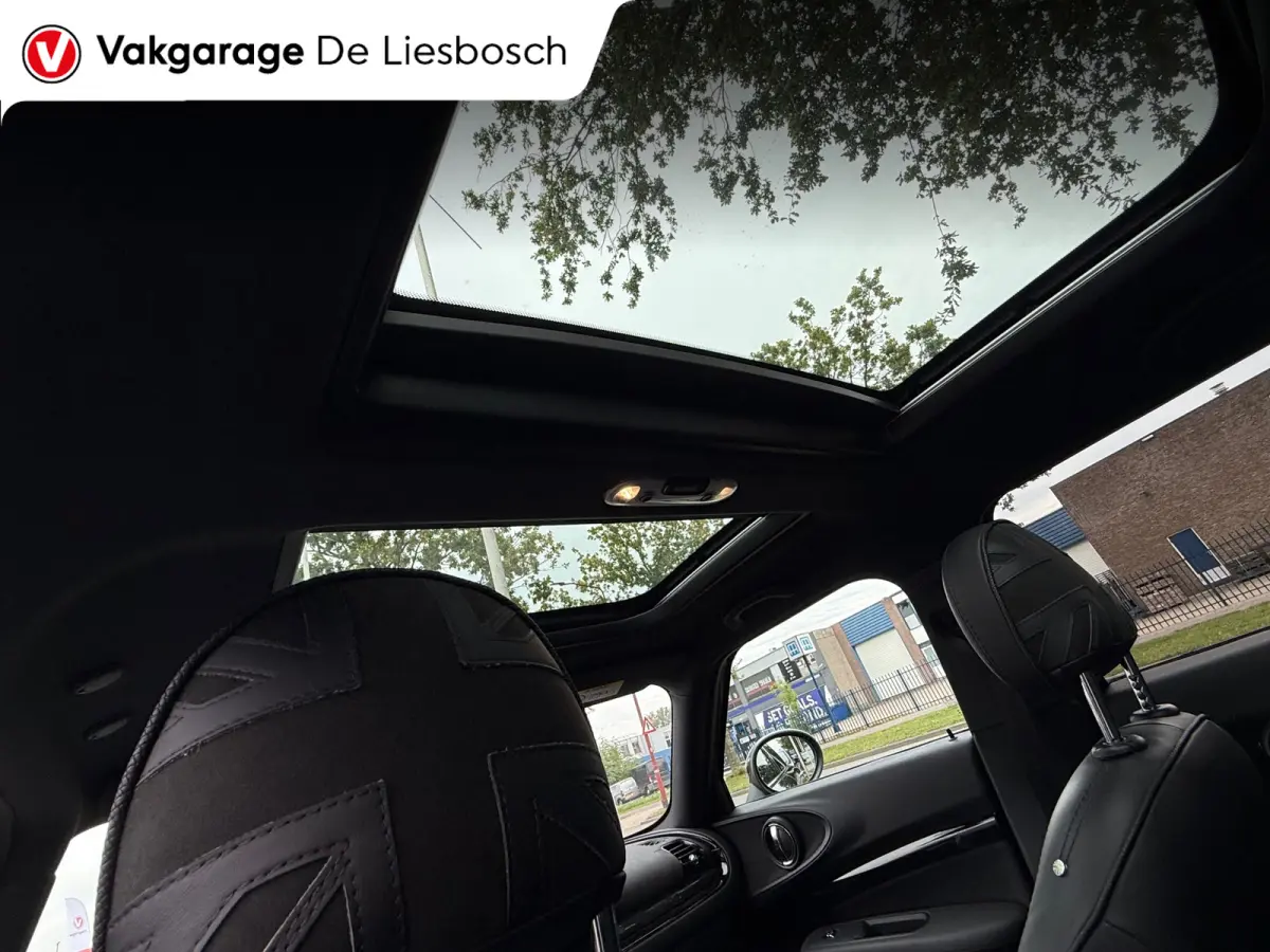 1.5 Cooper Chili Serious Business/leer/navi/pano/stoelverw/boeken