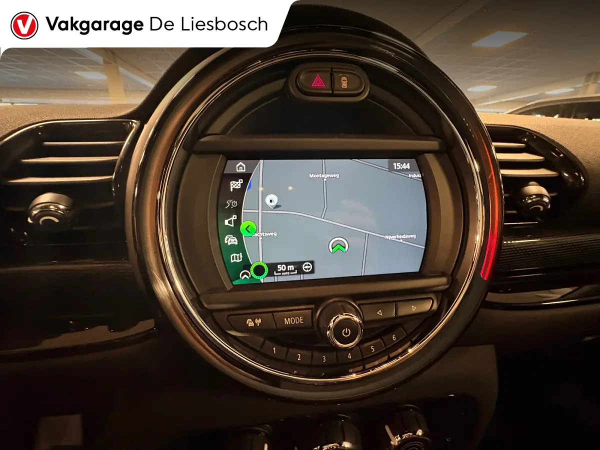 1.5 Cooper Chili Serious Business/leer/navi/pano/stoelverw/boeken