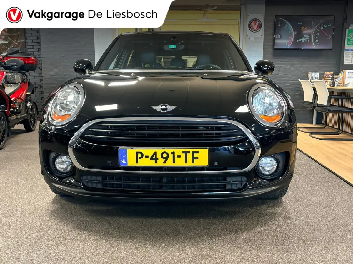 1.5 Cooper Chili Serious Business/leer/navi/pano/stoelverw/boeken