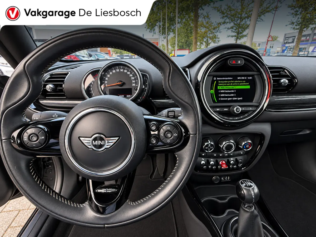 1.5 Cooper Chili Serious Business/leer/navi/pano/stoelverw/boeken