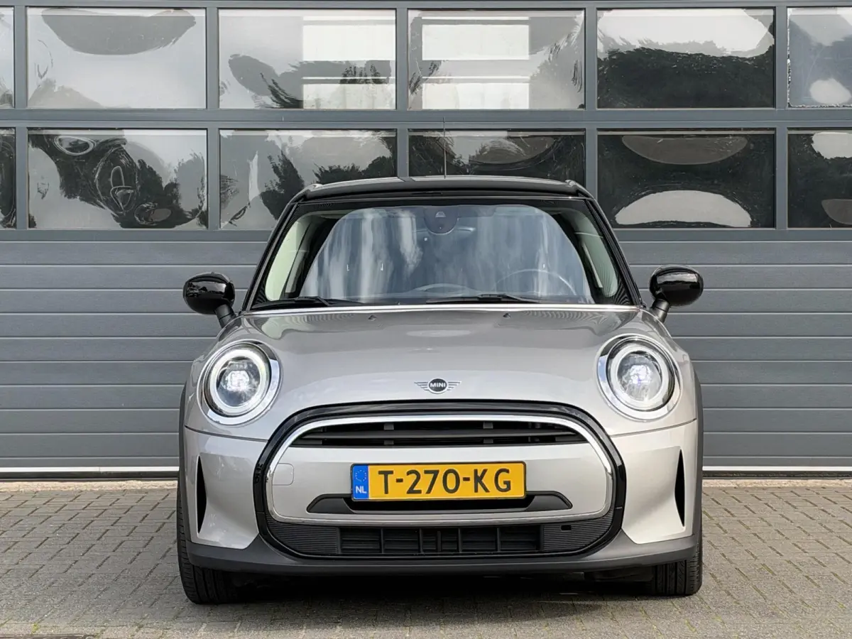 1.5 BUSINESS EDITION I AUTOMAAT I 5-DEURS I APPLE CARPLAY I UNION JACK ACHTERLICHTEN