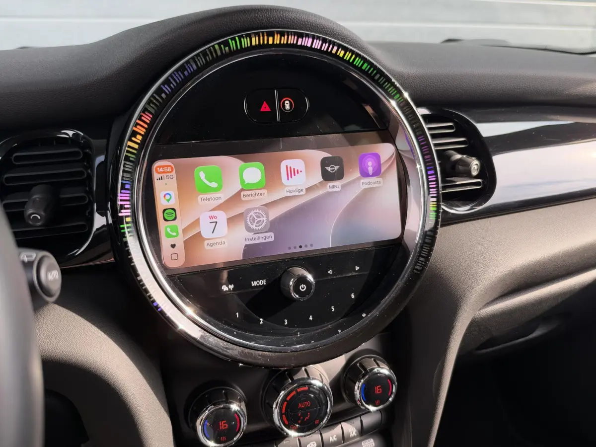 1.5 BUSINESS EDITION I AUTOMAAT I 5-DEURS I APPLE CARPLAY I UNION JACK ACHTERLICHTEN