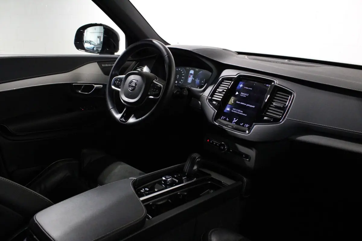 2.0 T8 Recharge AWD R-Design | H/K | PANO | Elektrisch verstelbare zetels