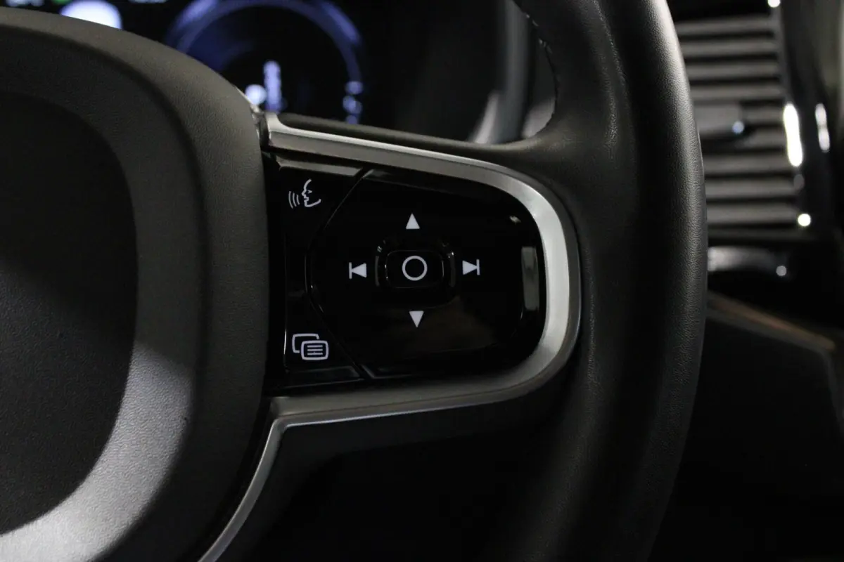 2.0 T8 Recharge AWD R-Design | H/K | PANO | Elektrisch verstelbare zetels