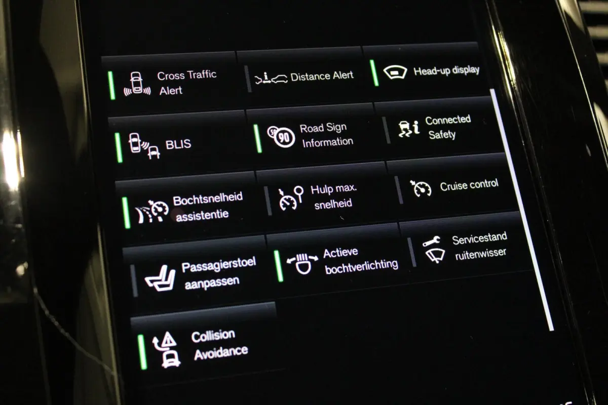 2.0 T8 Recharge AWD R-Design | H/K | PANO | Elektrisch verstelbare zetels