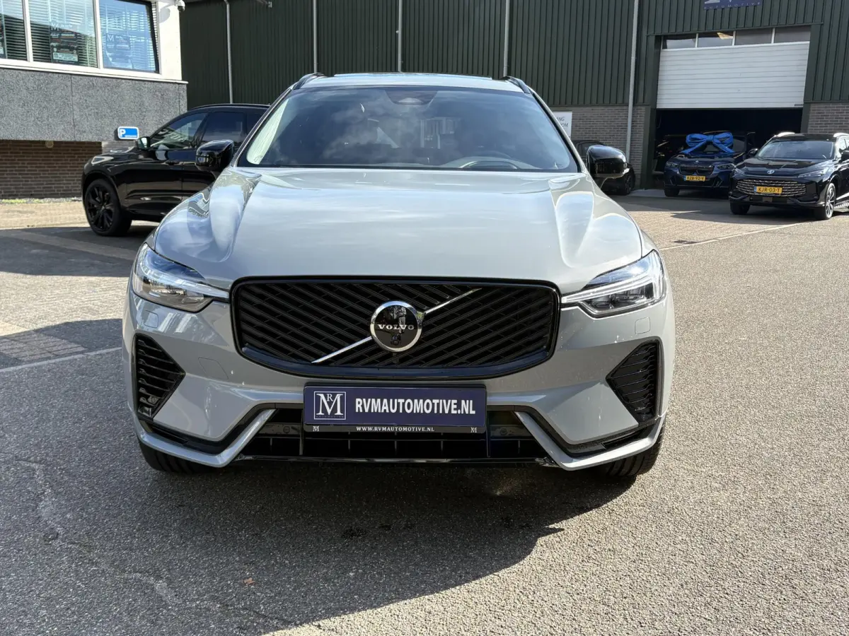 2.0 T6 Plug-in hybrid AWD Plus Dark HEAD-UP DISPLAY | 2026!| HARMAN KARDON| PANO| MEMORY STOELEN| PILOT ASSIST| 360 CAMERA|
