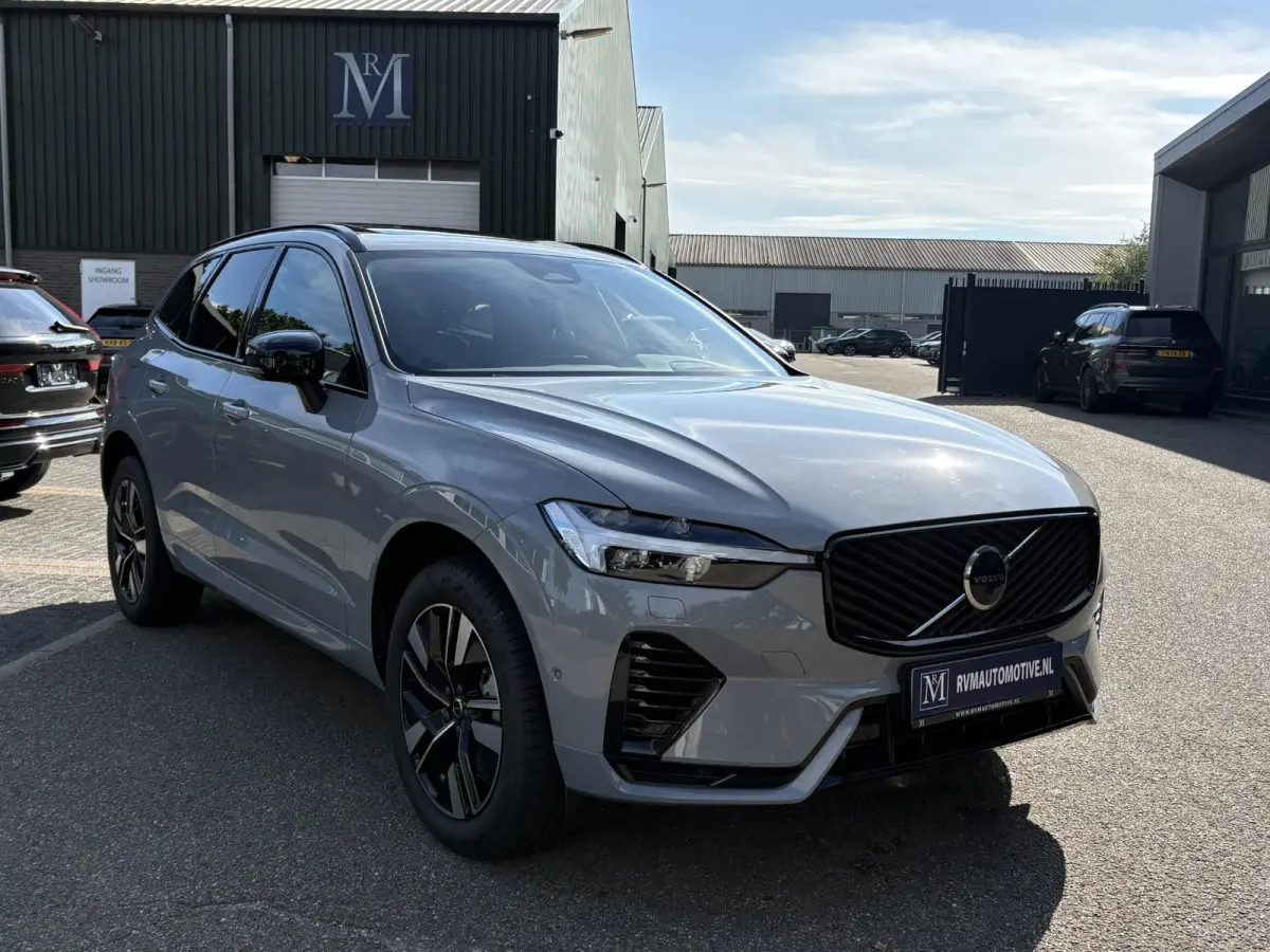 2.0 T6 Plug-in hybrid AWD Plus Dark HEAD-UP DISPLAY | 2026!| HARMAN KARDON| PANO| MEMORY STOELEN| PILOT ASSIST| 360 CAMERA|