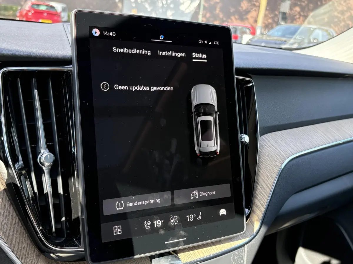 2.0 T6 Plug-in hybrid AWD Plus Dark HEAD-UP DISPLAY | 2026!| HARMAN KARDON| PANO| MEMORY STOELEN| PILOT ASSIST| 360 CAMERA|