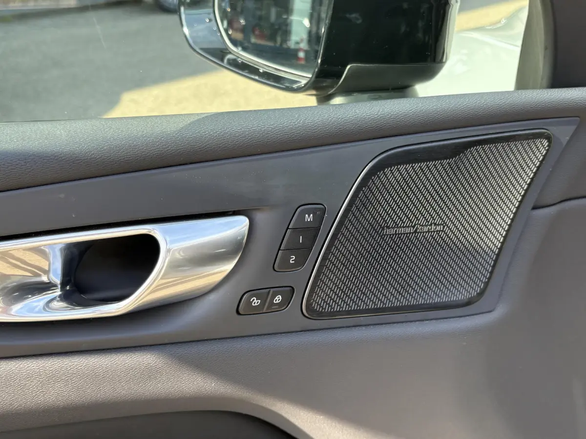2.0 T6 Plug-in hybrid AWD Plus Dark HEAD-UP DISPLAY | 2026!| HARMAN KARDON| PANO| MEMORY STOELEN| PILOT ASSIST| 360 CAMERA|