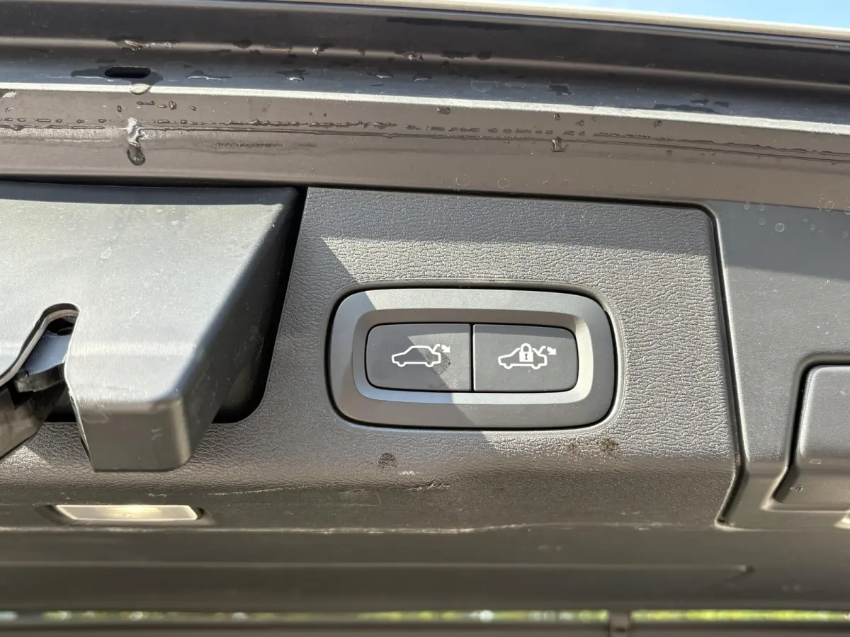 2.0 T6 Plug-in hybrid AWD Plus Dark HEAD-UP DISPLAY | 2026!| HARMAN KARDON| PANO| MEMORY STOELEN| PILOT ASSIST| 360 CAMERA|