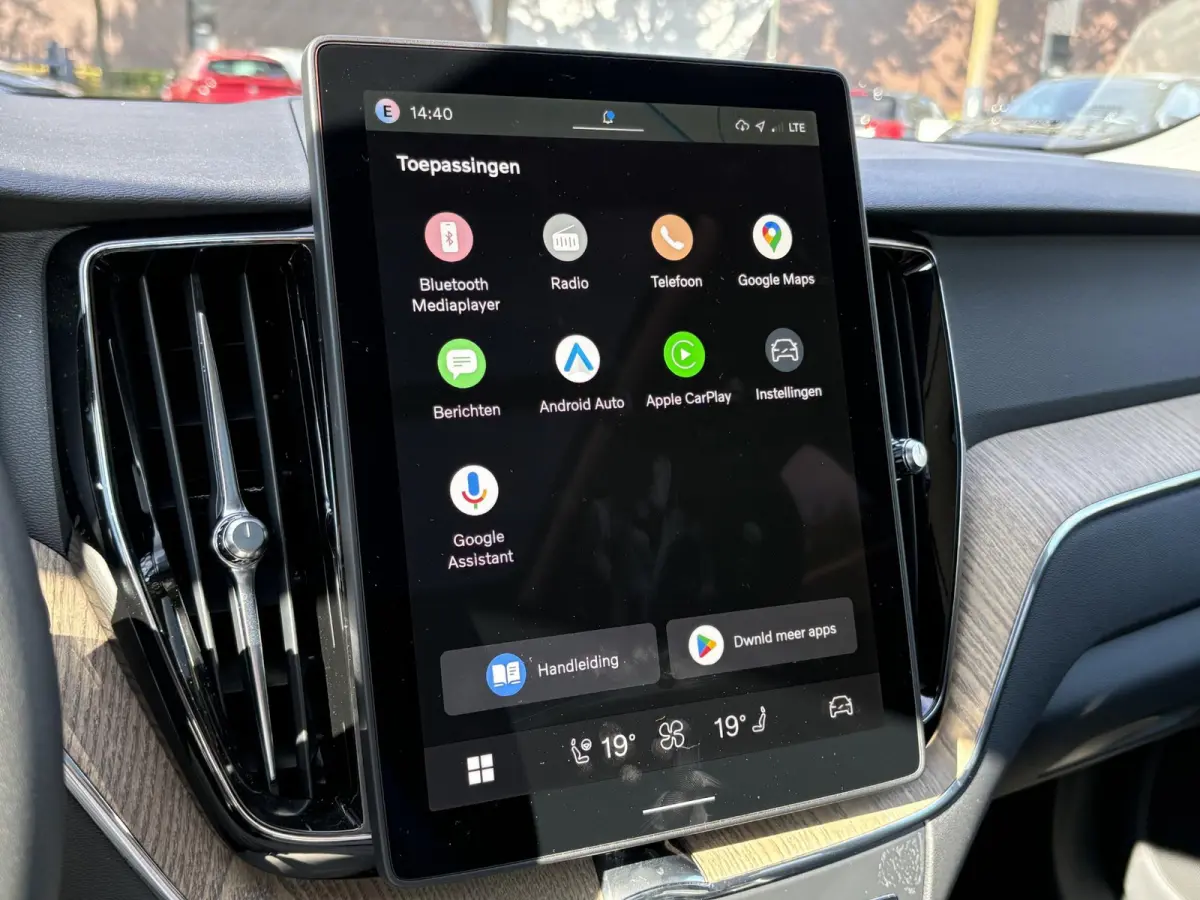 2.0 T6 Plug-in hybrid AWD Plus Dark HEAD-UP DISPLAY | 2026!| HARMAN KARDON| PANO| MEMORY STOELEN| PILOT ASSIST| 360 CAMERA|
