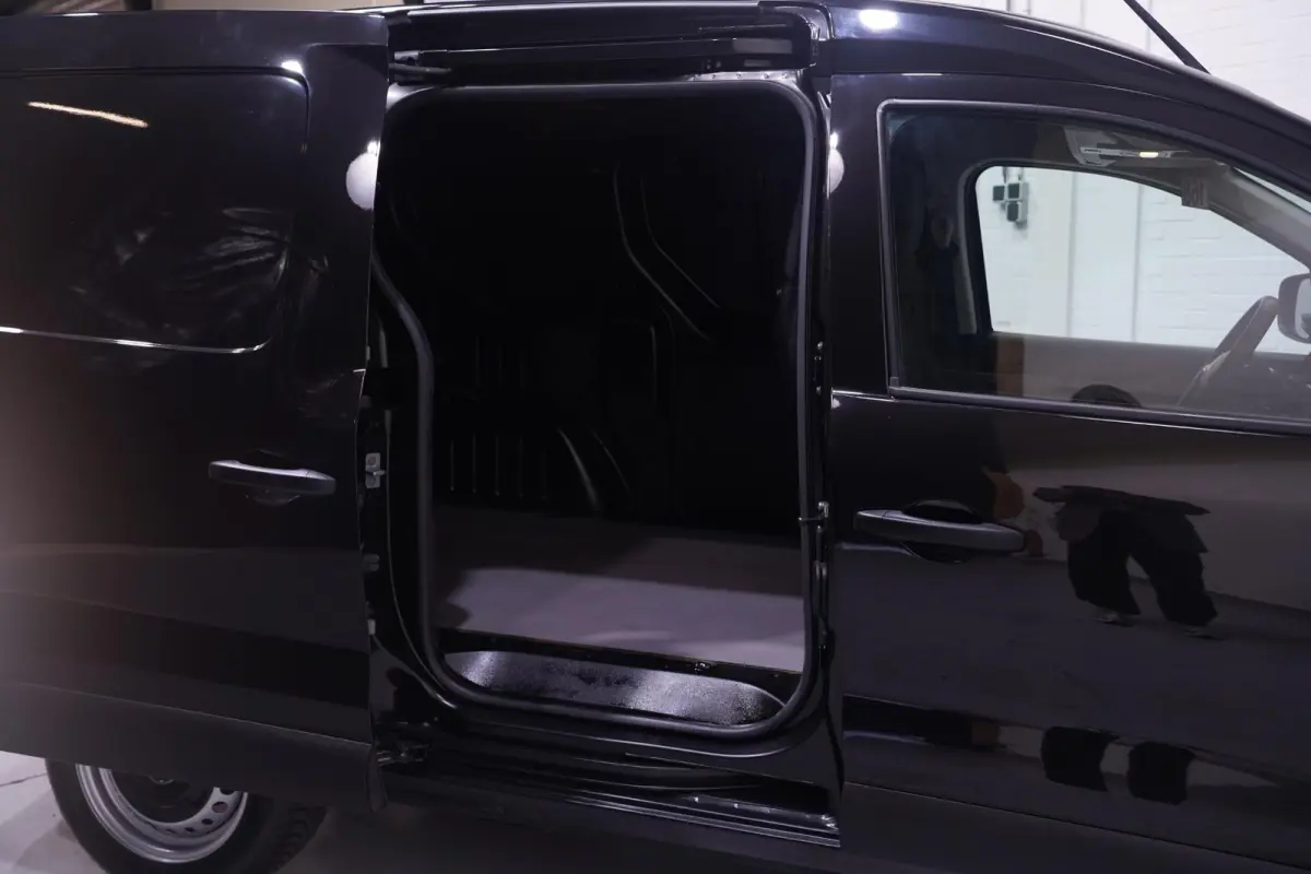 1.5 DCi 95 pk L1 Airco, Apple Carplay, Trekhaak Elek. Pakket, PDC achter, 2-Zits