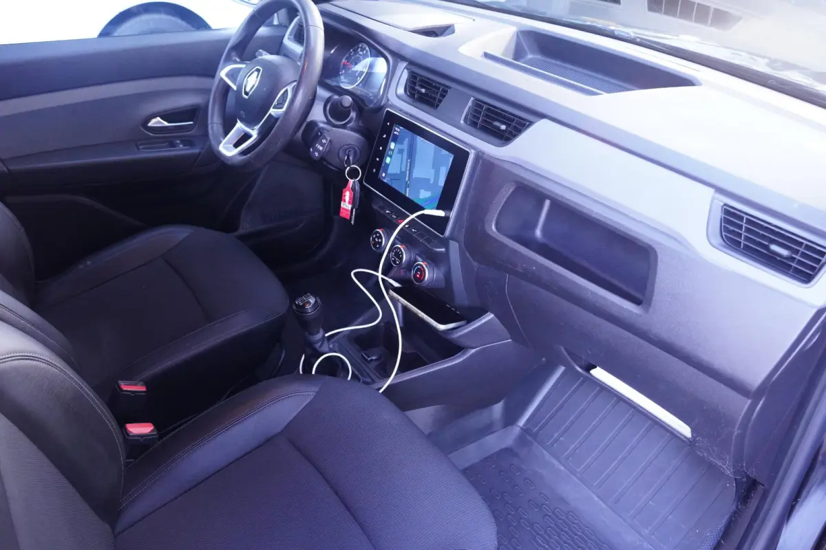 1.5 DCi 95 pk L1 Airco, Apple Carplay, Trekhaak Elek. Pakket, PDC achter, 2-Zits