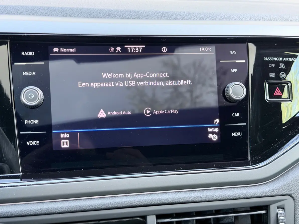 1.5 TSI R-Line Pano/Keyless/Camera