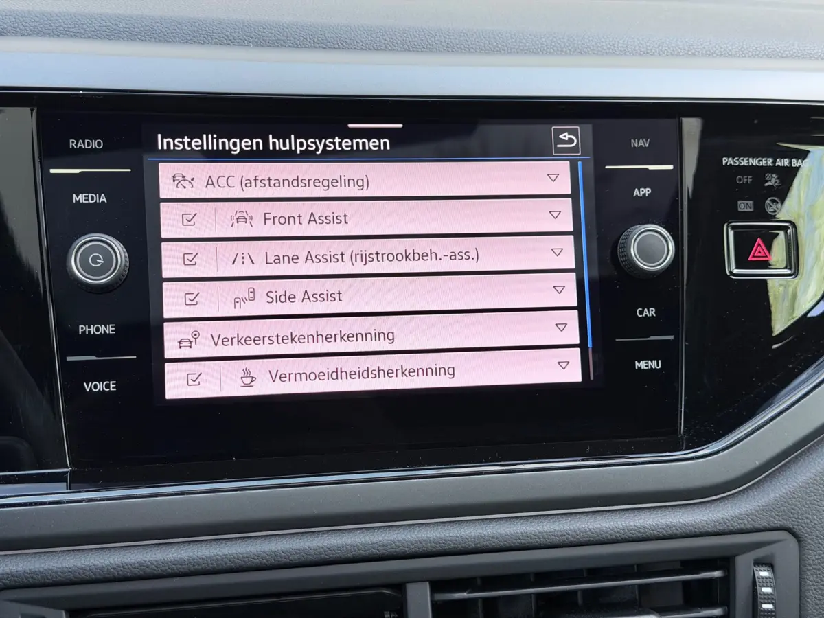 1.5 TSI R-Line Pano/Keyless/Camera