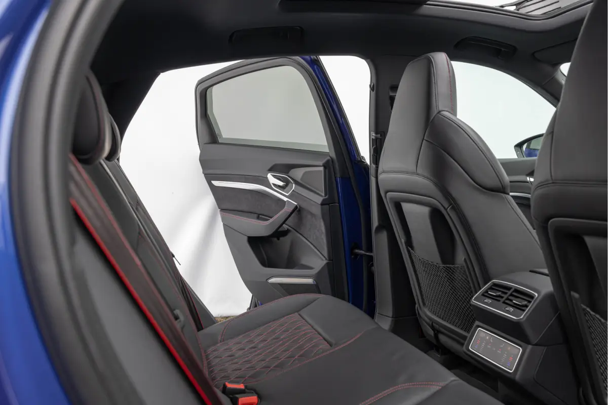 55 Quattro 115kwh 408pk S-stoelen Pano B&O Trekhaak
