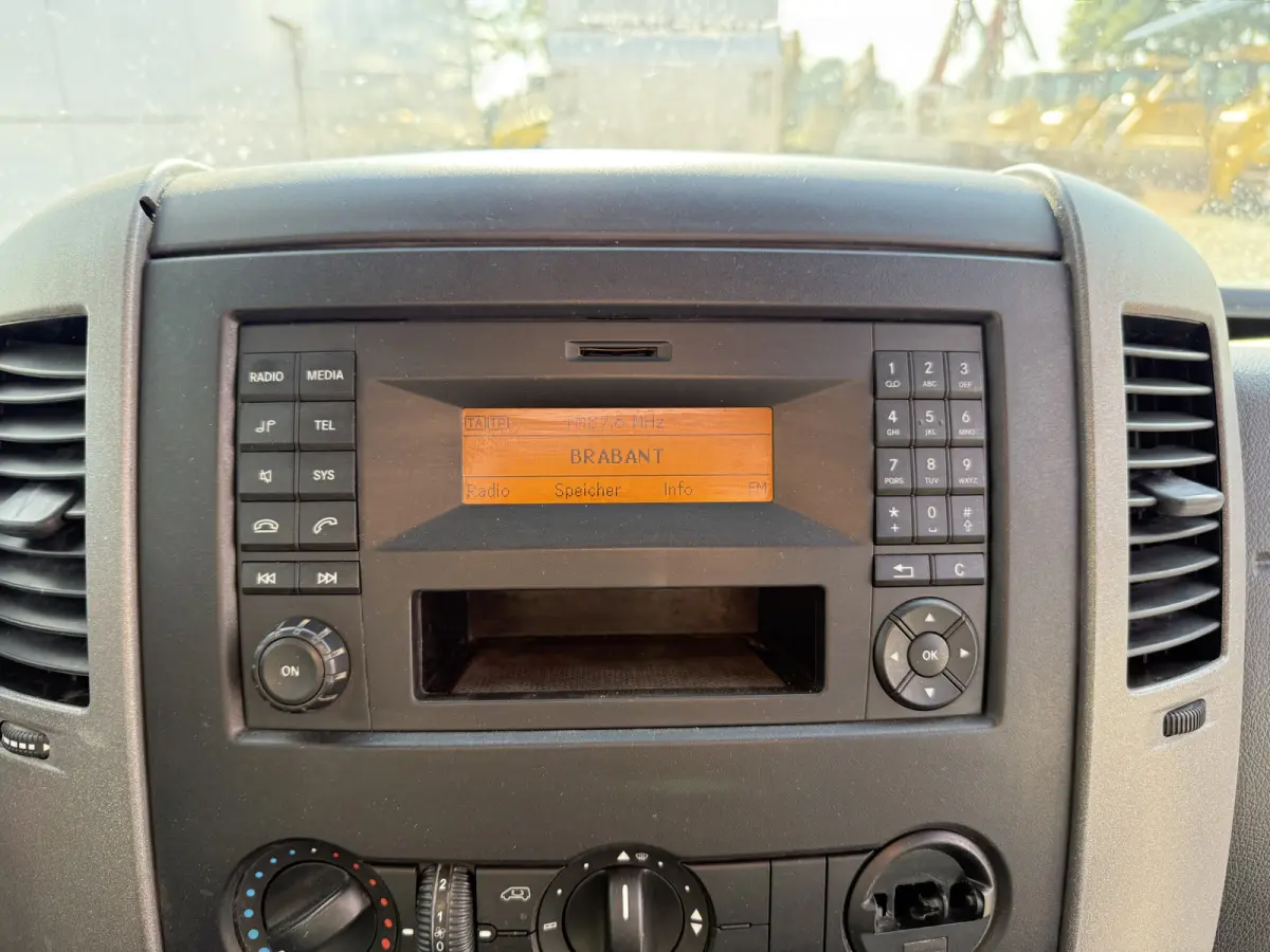 314 2.2 CDI DC Automaat Open laadbak Dubbele Cabine 7 Stoelen 2.8t Trekhaak Pritische Pickup Open Box