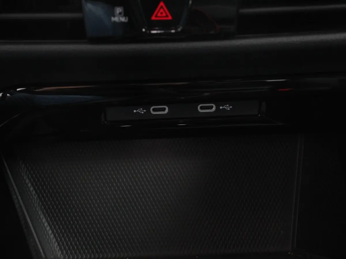 1.5 eTSI 150pk DSG Style Navigatie DAB Camera Lane Assist LED Adaptive Cruise Control Keyless Go Stoelverwarming Lichtmetalen Velgen