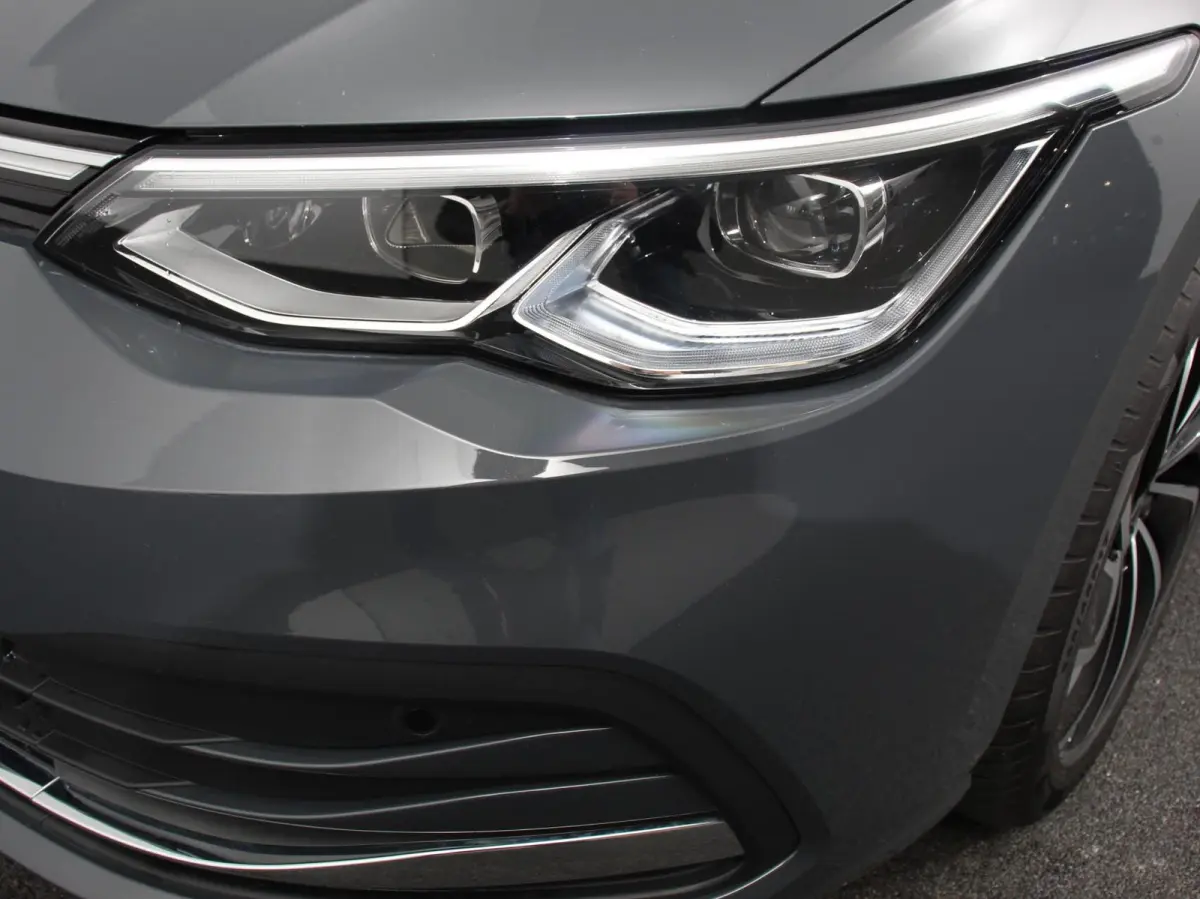 1.5 eTSI 150pk DSG Style Navigatie DAB Camera Lane Assist LED Adaptive Cruise Control Keyless Go Stoelverwarming Lichtmetalen Velgen