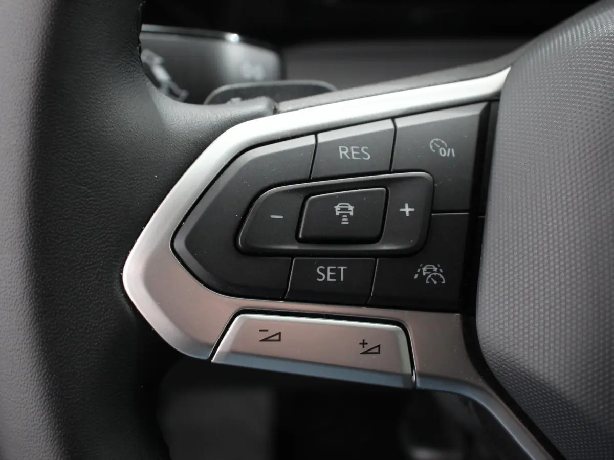 1.5 eTSI 150pk DSG Style Navigatie DAB Camera Lane Assist LED Adaptive Cruise Control Keyless Go Stoelverwarming Lichtmetalen Velgen