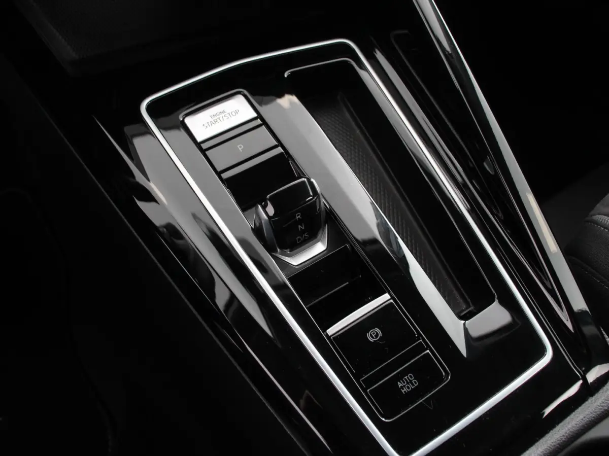 1.5 eTSI 150pk DSG Style Navigatie DAB Camera Lane Assist LED Adaptive Cruise Control Keyless Go Stoelverwarming Lichtmetalen Velgen