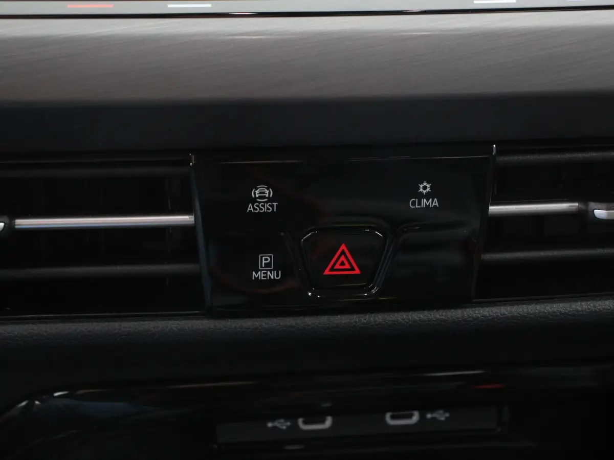 1.5 eTSI 150pk DSG Style Navigatie DAB Camera Lane Assist LED Adaptive Cruise Control Keyless Go Stoelverwarming Lichtmetalen Velgen