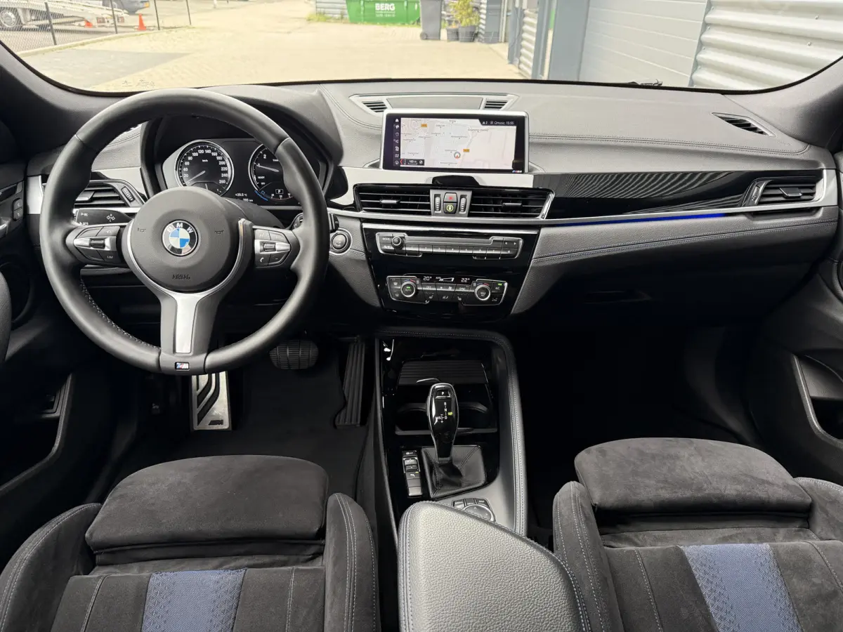 sDrive18i M-Sport X Pano/Camera/Alcantara