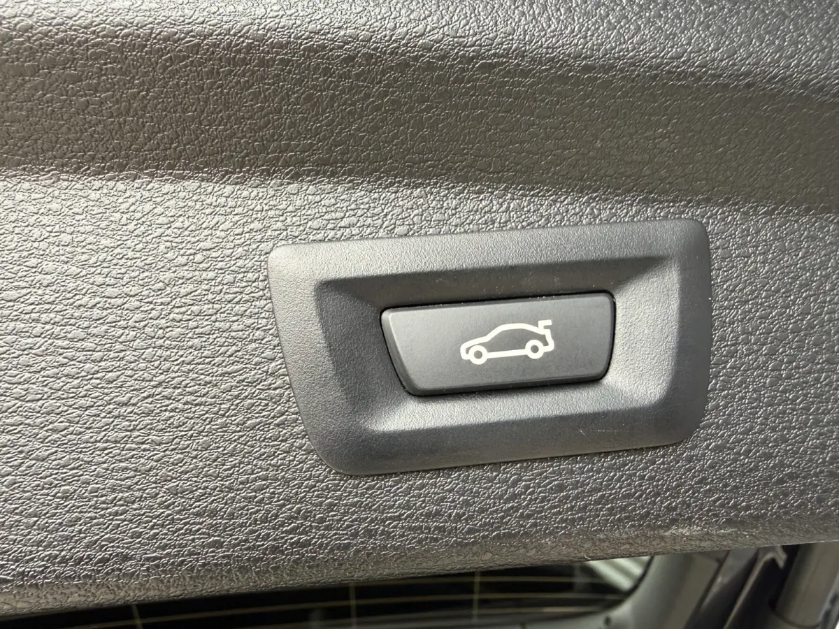 sDrive18i M-Sport X Pano/Camera/Alcantara