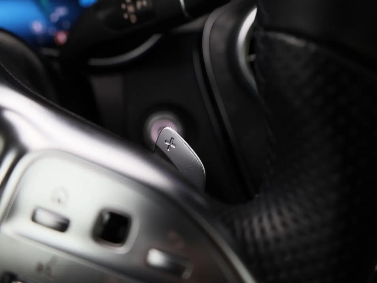 4MATIC Business Solution AMG | PANORAMDAK | 360 CAMERA | ELEKTRISCHE STOELVERSTELLING MET MEMORY | NAVIGATIE | KEY-LESS