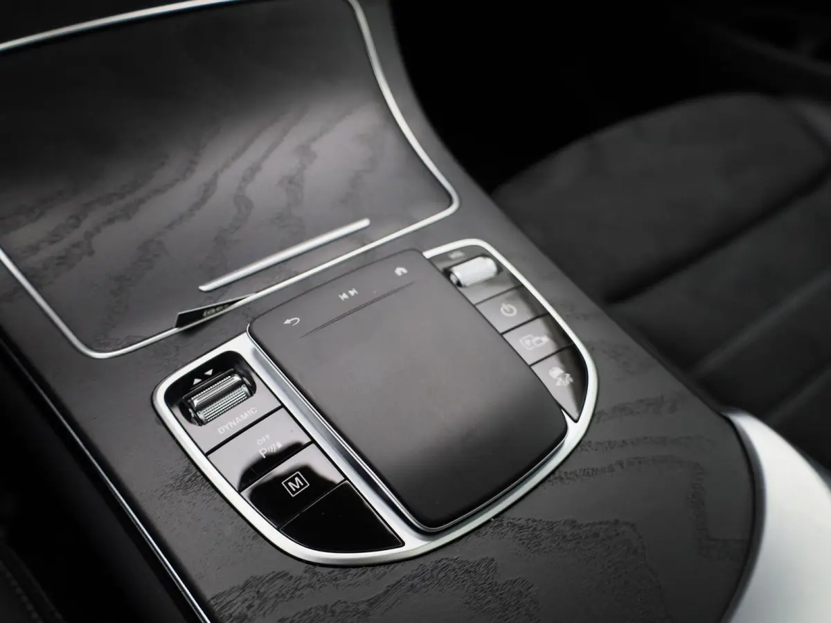 4MATIC Business Solution AMG | PANORAMDAK | 360 CAMERA | ELEKTRISCHE STOELVERSTELLING MET MEMORY | NAVIGATIE | KEY-LESS