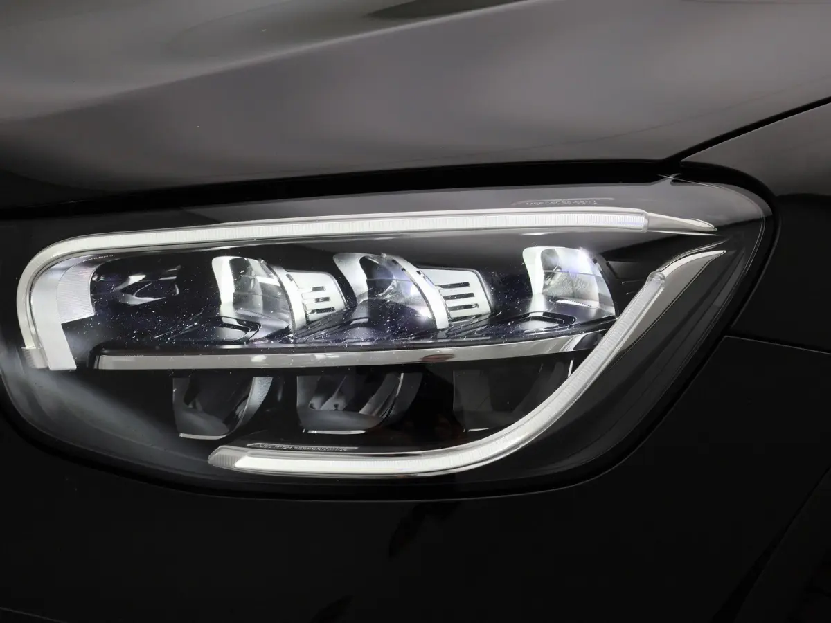 4MATIC Business Solution AMG | PANORAMDAK | 360 CAMERA | ELEKTRISCHE STOELVERSTELLING MET MEMORY | NAVIGATIE | KEY-LESS