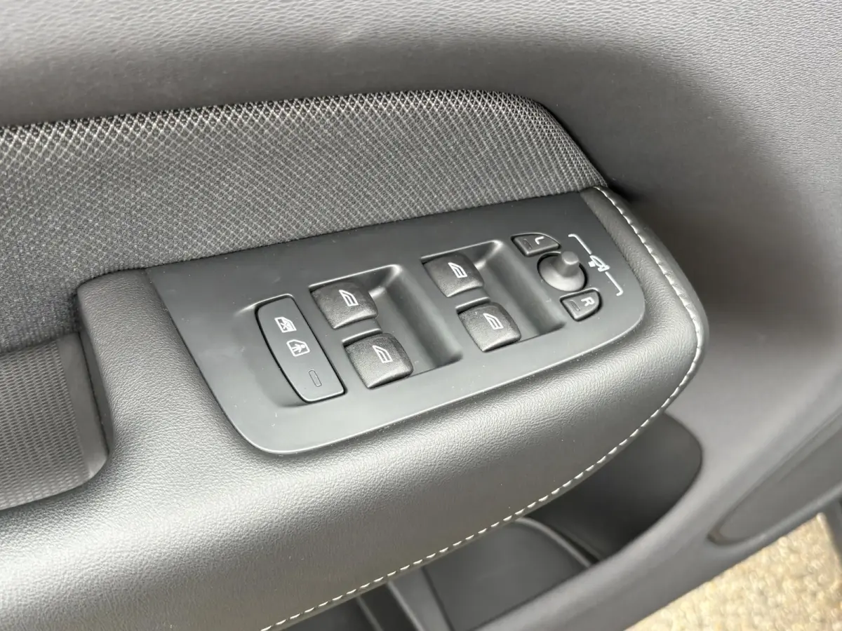 2.0 T8 Plug-in hybrid AWD Plus Black Edition HARMAN KARDON| 360 CAMERA| PANO| MEMORY STOELEN| ACHTERBANK VERWARMD|