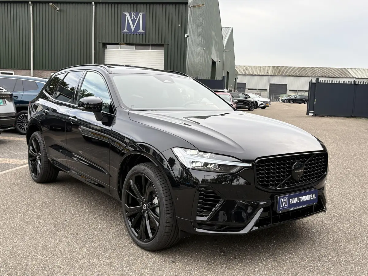 2.0 T8 Plug-in hybrid AWD Plus Black Edition HARMAN KARDON| 360 CAMERA| PANO| MEMORY STOELEN| ACHTERBANK VERWARMD|