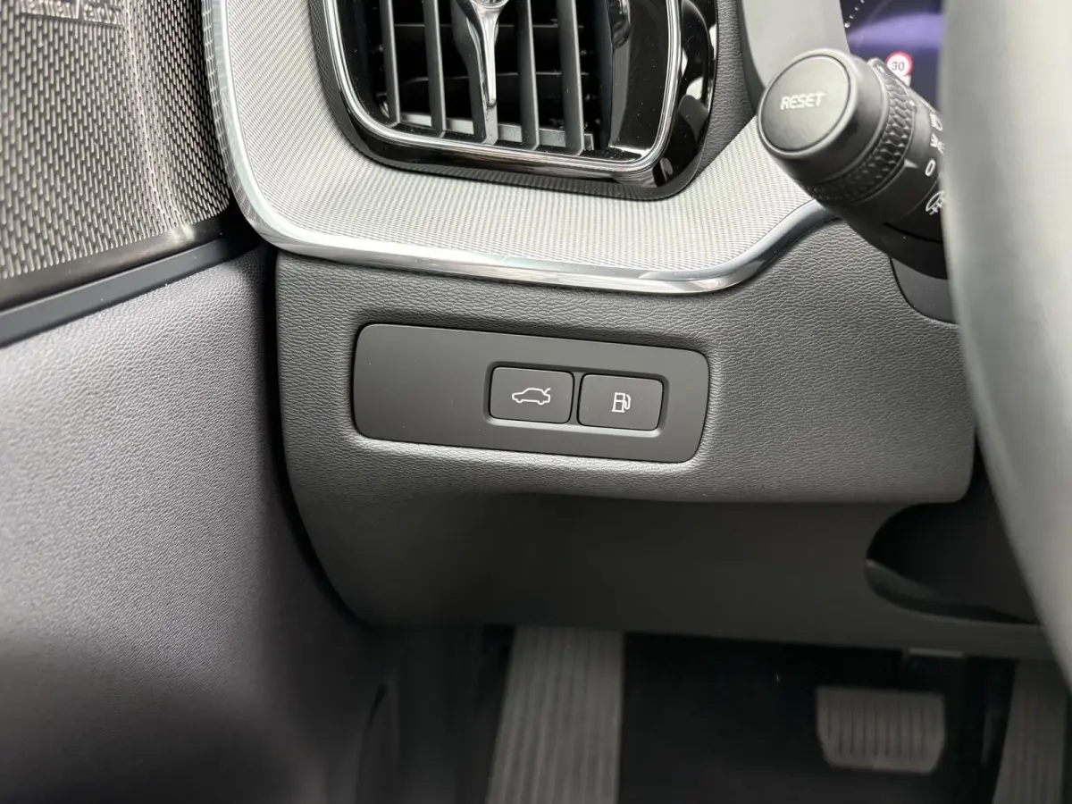 2.0 T8 Plug-in hybrid AWD Plus Black Edition HARMAN KARDON| 360 CAMERA| PANO| MEMORY STOELEN| ACHTERBANK VERWARMD|