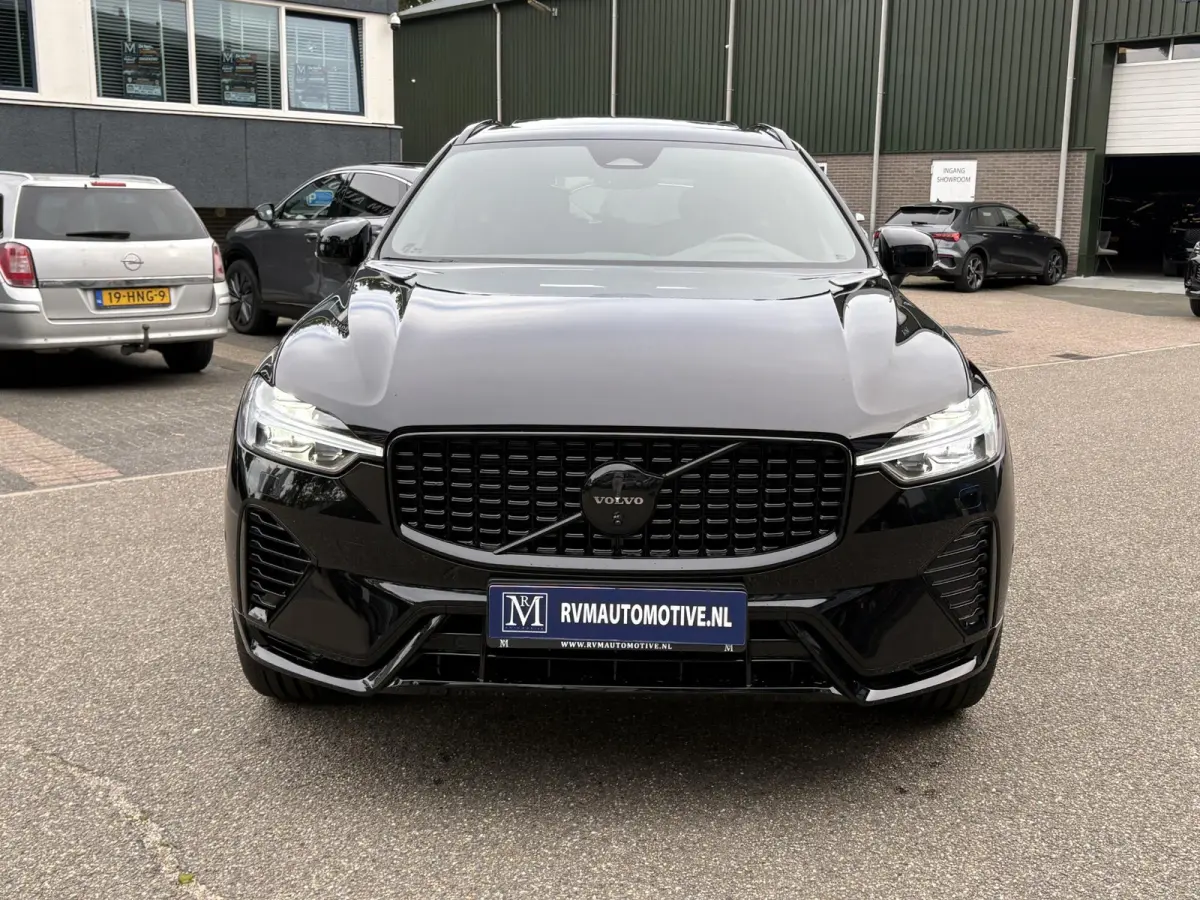 2.0 T8 Plug-in hybrid AWD Plus Black Edition HARMAN KARDON| 360 CAMERA| PANO| MEMORY STOELEN| ACHTERBANK VERWARMD|