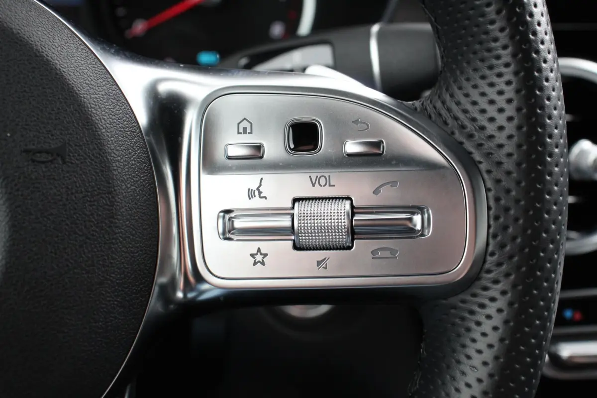 4MATIC AMG PHEV Navigatie Half leder Sportstoelen Camera Dab Led Elektrisch bedienbare achterklep 19"Lichtmetalen Velgen Extra getint glas