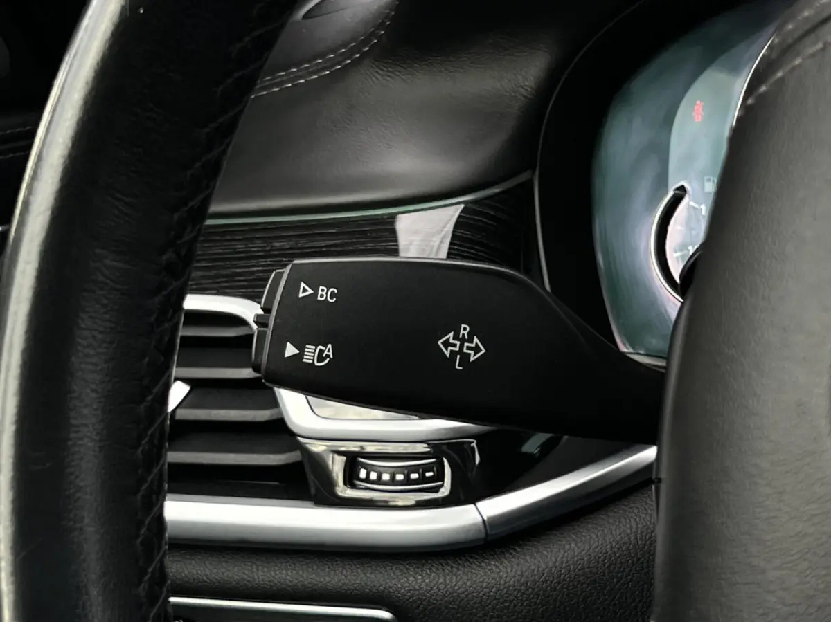 740e iPerformance High ExecutiveNL AUTO, NAP LOGISCH, M-PAKKET, PANORAMADAK, LUCHTVERING, H/K SOUND, SOFTCLOSE, COMFORT STOELEN, MEMORY, HUD, KEYLESS, 360 CAMERA, DODEHOEK, CLIMATE CONTROL, 