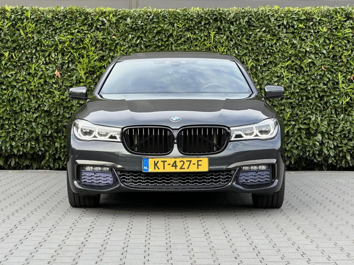 740e iPerformance High ExecutiveNL AUTO, NAP LOGISCH, M-PAKKET, PANORAMADAK, LUCHTVERING, H/K SOUND, SOFTCLOSE, COMFORT STOELEN, MEMORY, HUD, KEYLESS, 360 CAMERA, DODEHOEK, CLIMATE CONTROL, 