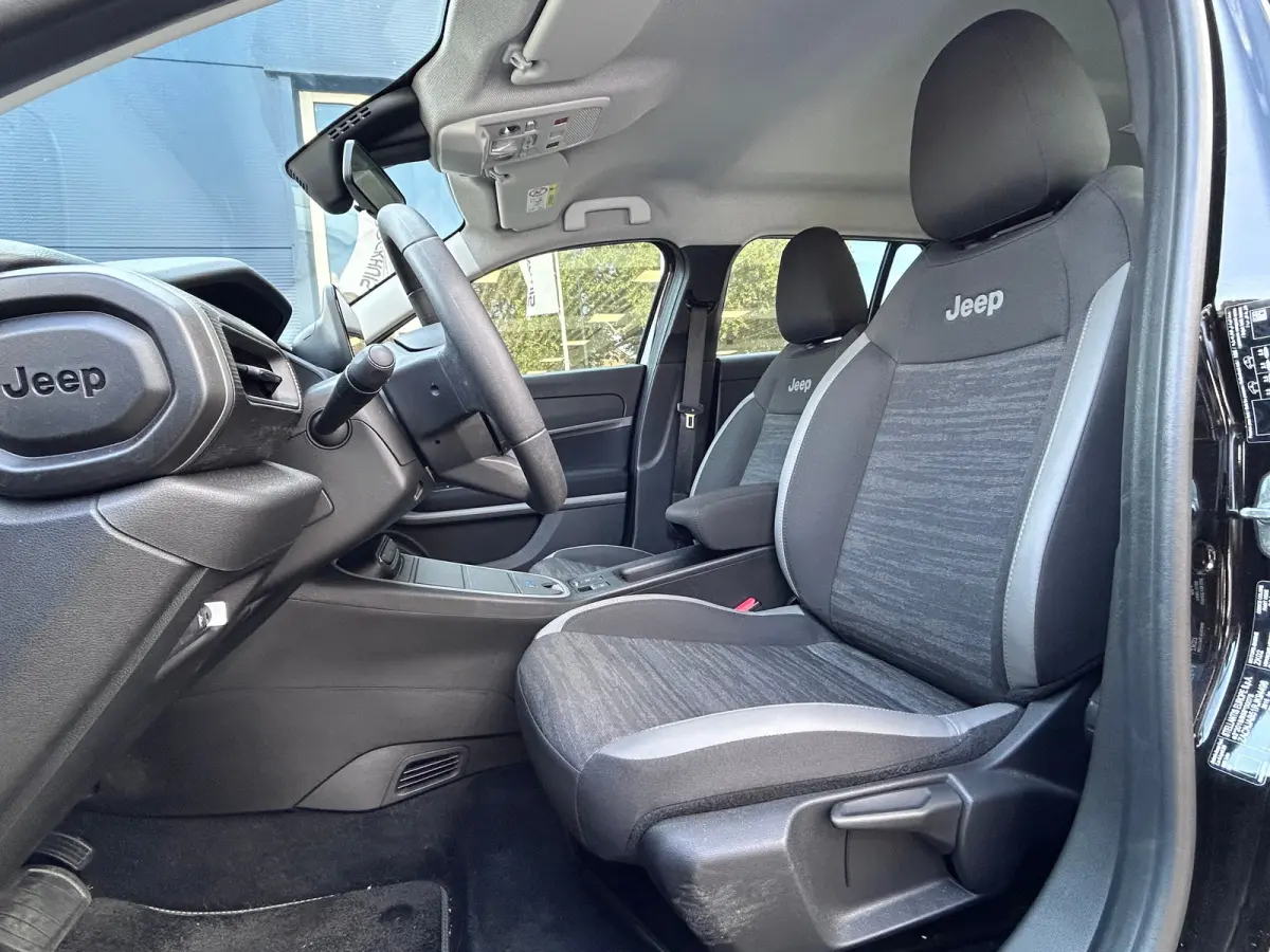 Longitude 54 kWh Stoelverwarming | Parkeersensoren Achter | Carplay | Digitaal Dashboard | Verwarmde Voorruit | 16" Lichtmetaal | Apple Carplay/Android Auto|telefoonintegratie premium | Crui