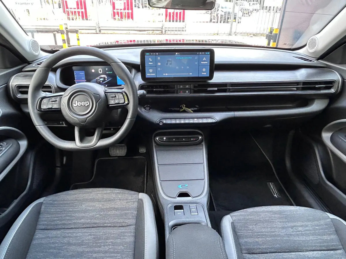Longitude 54 kWh Stoelverwarming | Parkeersensoren Achter | Carplay | Digitaal Dashboard | Verwarmde Voorruit | 16" Lichtmetaal | Apple Carplay/Android Auto|telefoonintegratie premium | Crui