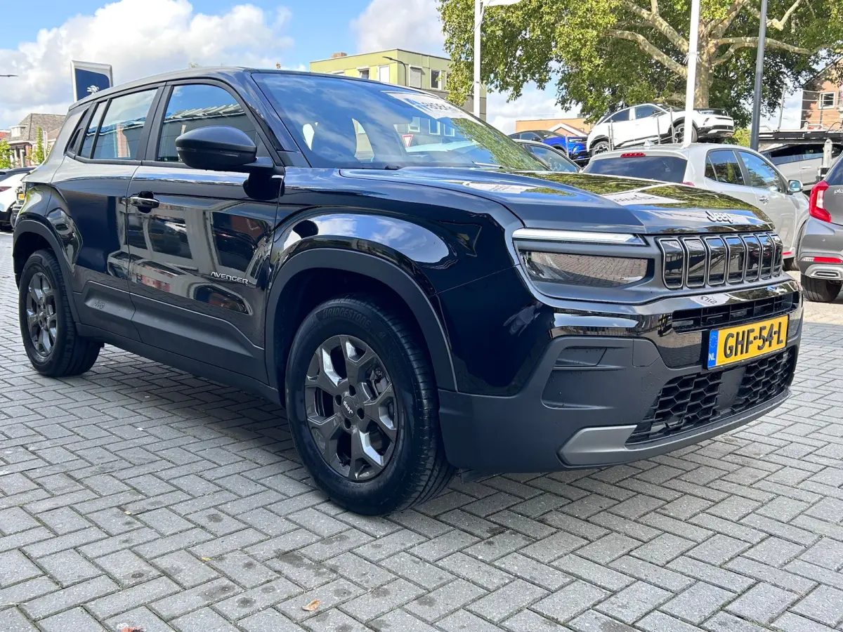 Longitude 54 kWh Stoelverwarming | Parkeersensoren Achter | Carplay | Digitaal Dashboard | Verwarmde Voorruit | 16" Lichtmetaal | Apple Carplay/Android Auto|telefoonintegratie premium | Crui