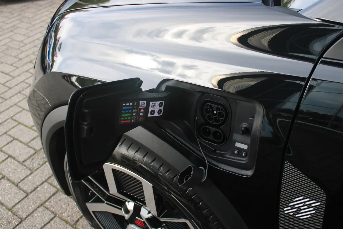COMFORT RANGE TECHNO 150PK 52 kWh *NIEUWE AUTO!* | PACK WINTER TECHNO: (ELEKTRISCH VERWARMBARE VOORSTOELEN, ELEKTRISCH VERWARMBAAR STUURWIEL, BESTUUDERSSTOEL MET ELEKTRSCH VERSTELBARE LENDES