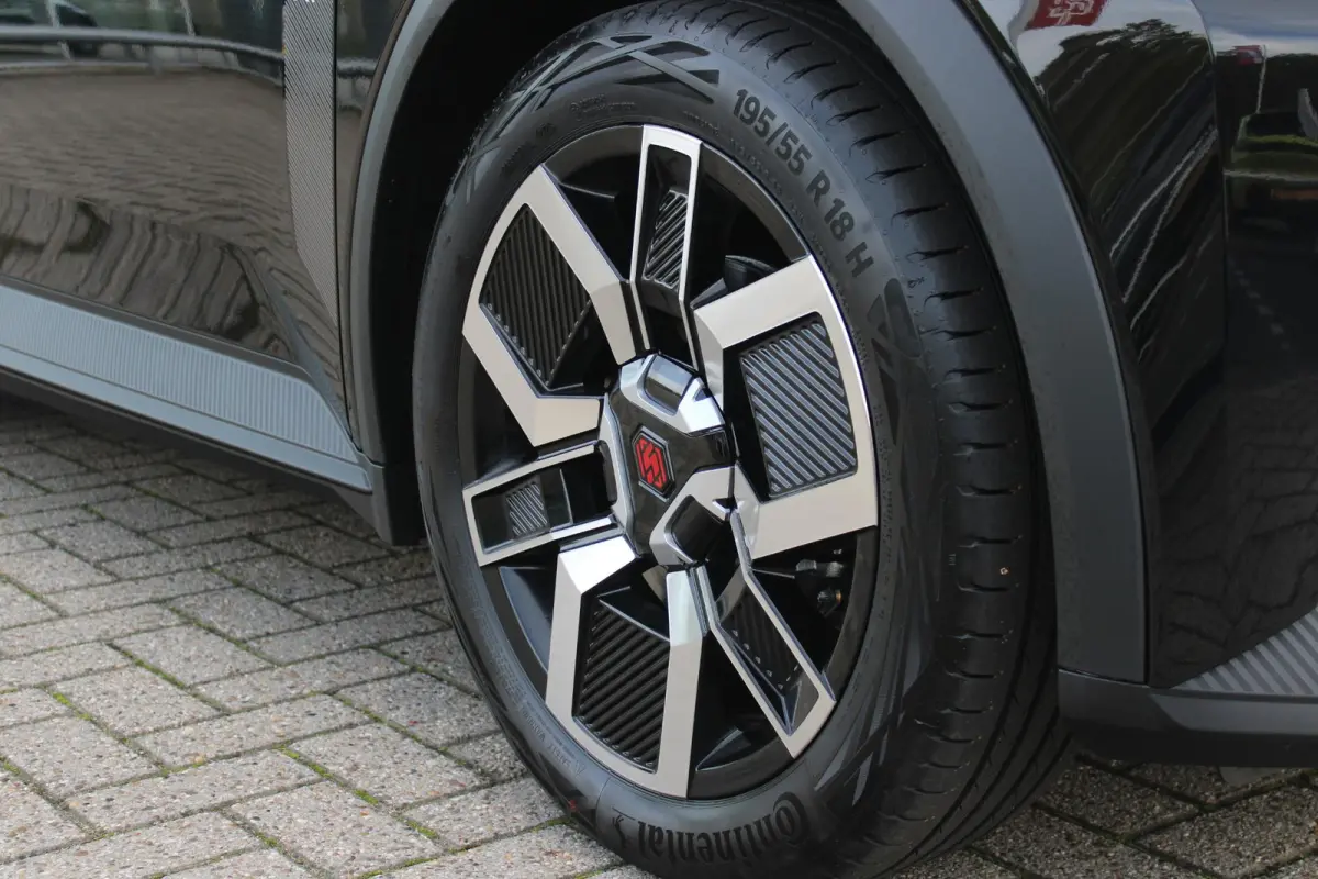 COMFORT RANGE TECHNO 150PK 52 kWh *NIEUWE AUTO!* | PACK WINTER TECHNO: (ELEKTRISCH VERWARMBARE VOORSTOELEN, ELEKTRISCH VERWARMBAAR STUURWIEL, BESTUUDERSSTOEL MET ELEKTRSCH VERSTELBARE LENDES
