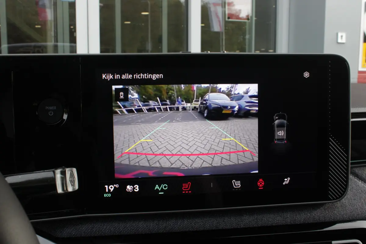 COMFORT RANGE TECHNO 150PK 52 kWh *NIEUWE AUTO!* | PACK WINTER TECHNO: (ELEKTRISCH VERWARMBARE VOORSTOELEN, ELEKTRISCH VERWARMBAAR STUURWIEL, BESTUUDERSSTOEL MET ELEKTRSCH VERSTELBARE LENDES