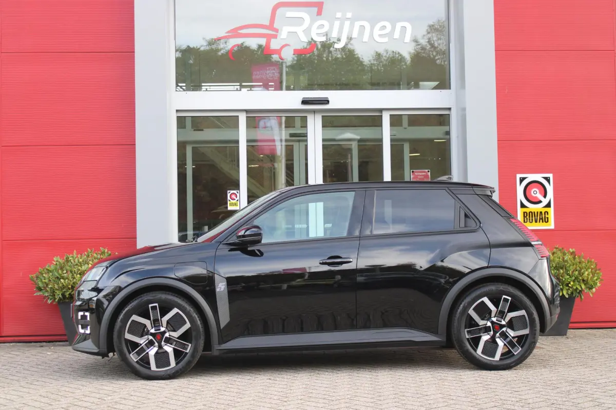 COMFORT RANGE TECHNO 150PK 52 kWh *NIEUWE AUTO!* | PACK WINTER TECHNO: (ELEKTRISCH VERWARMBARE VOORSTOELEN, ELEKTRISCH VERWARMBAAR STUURWIEL, BESTUUDERSSTOEL MET ELEKTRSCH VERSTELBARE LENDES