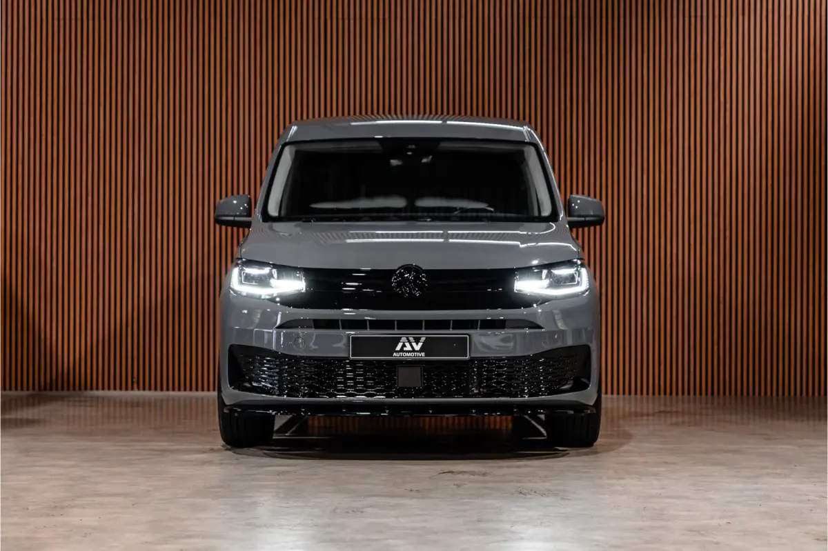 2.0 TDI | R-Line | Marge | BTW Vrij | LED | Navigatie Camera | CarPlay | Stoelverwarming | MF Stuur | Cruise control | BOTT Inrichting | DAB | Nieuwe APK