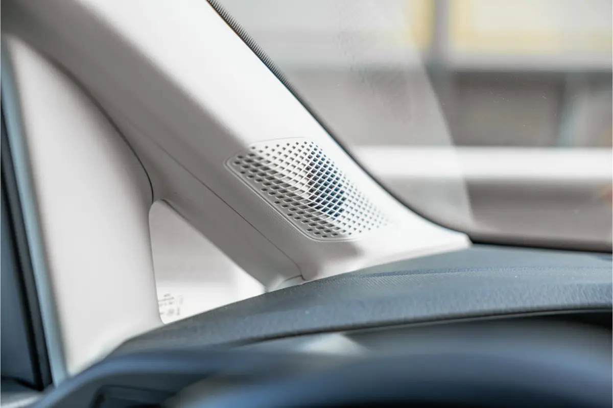 2.0 TDI | R-Line | Marge | BTW Vrij | LED | Navigatie Camera | CarPlay | Stoelverwarming | MF Stuur | Cruise control | BOTT Inrichting | DAB | Nieuwe APK