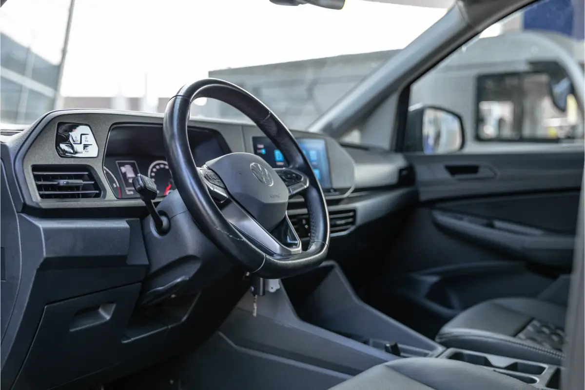 2.0 TDI | R-Line | Marge | BTW Vrij | LED | Navigatie Camera | CarPlay | Stoelverwarming | MF Stuur | Cruise control | BOTT Inrichting | DAB | Nieuwe APK