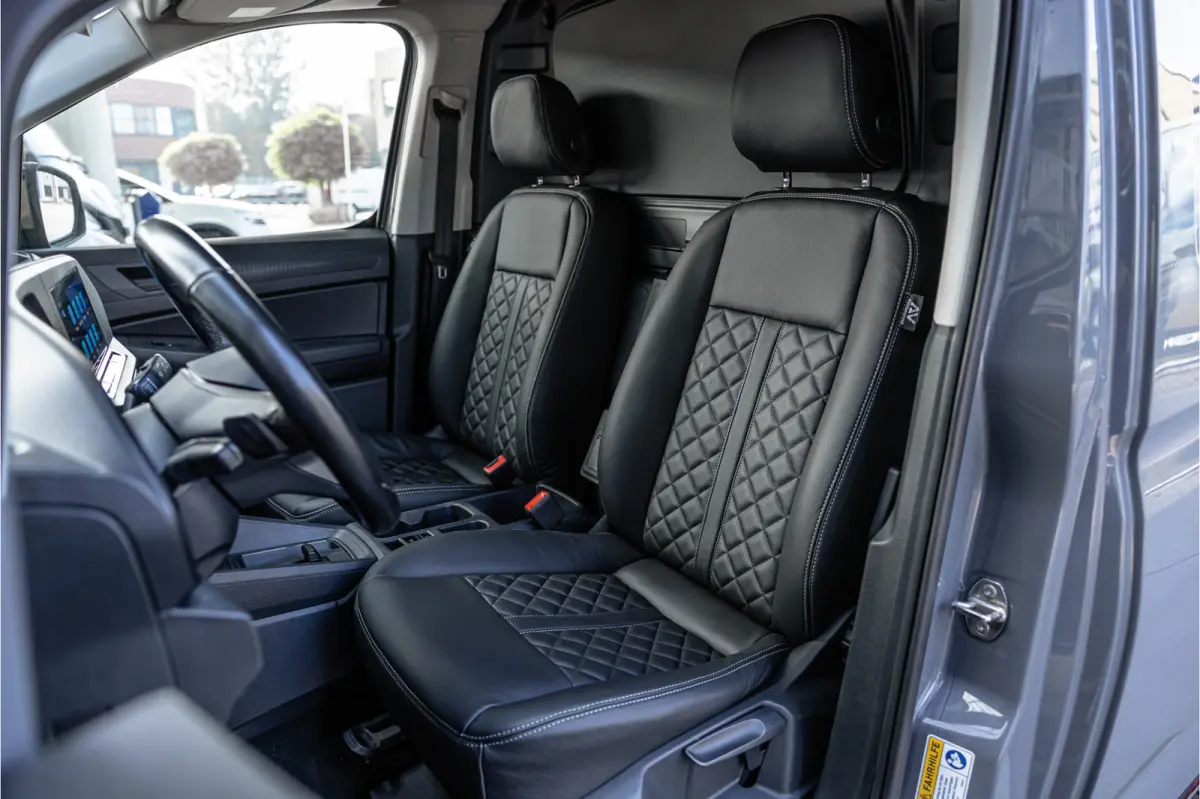 2.0 TDI | R-Line | Marge | BTW Vrij | LED | Navigatie Camera | CarPlay | Stoelverwarming | MF Stuur | Cruise control | BOTT Inrichting | DAB | Nieuwe APK